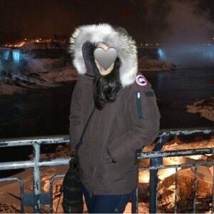 Canada Goose brown jacket - xs